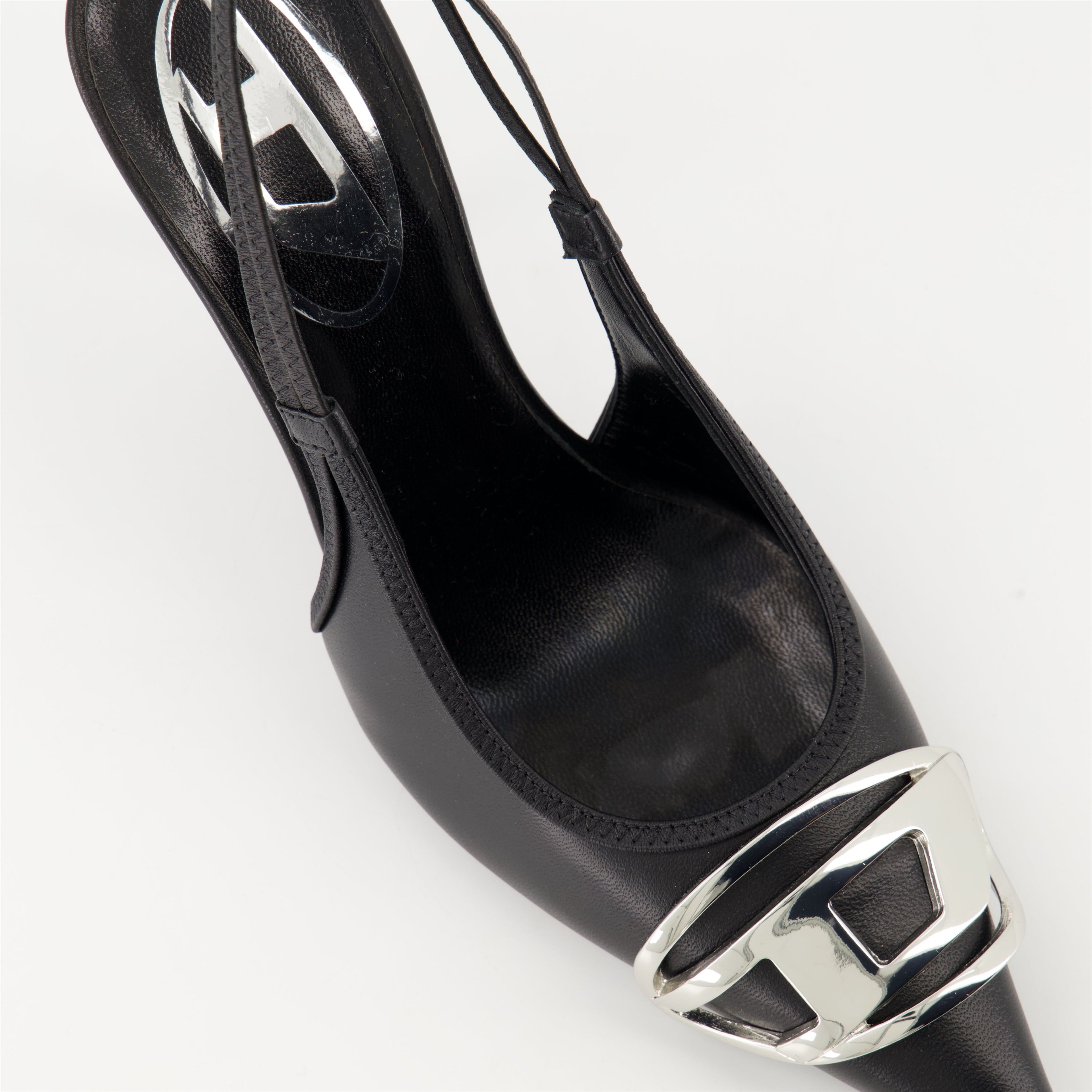 D-Venus Leather Pumps