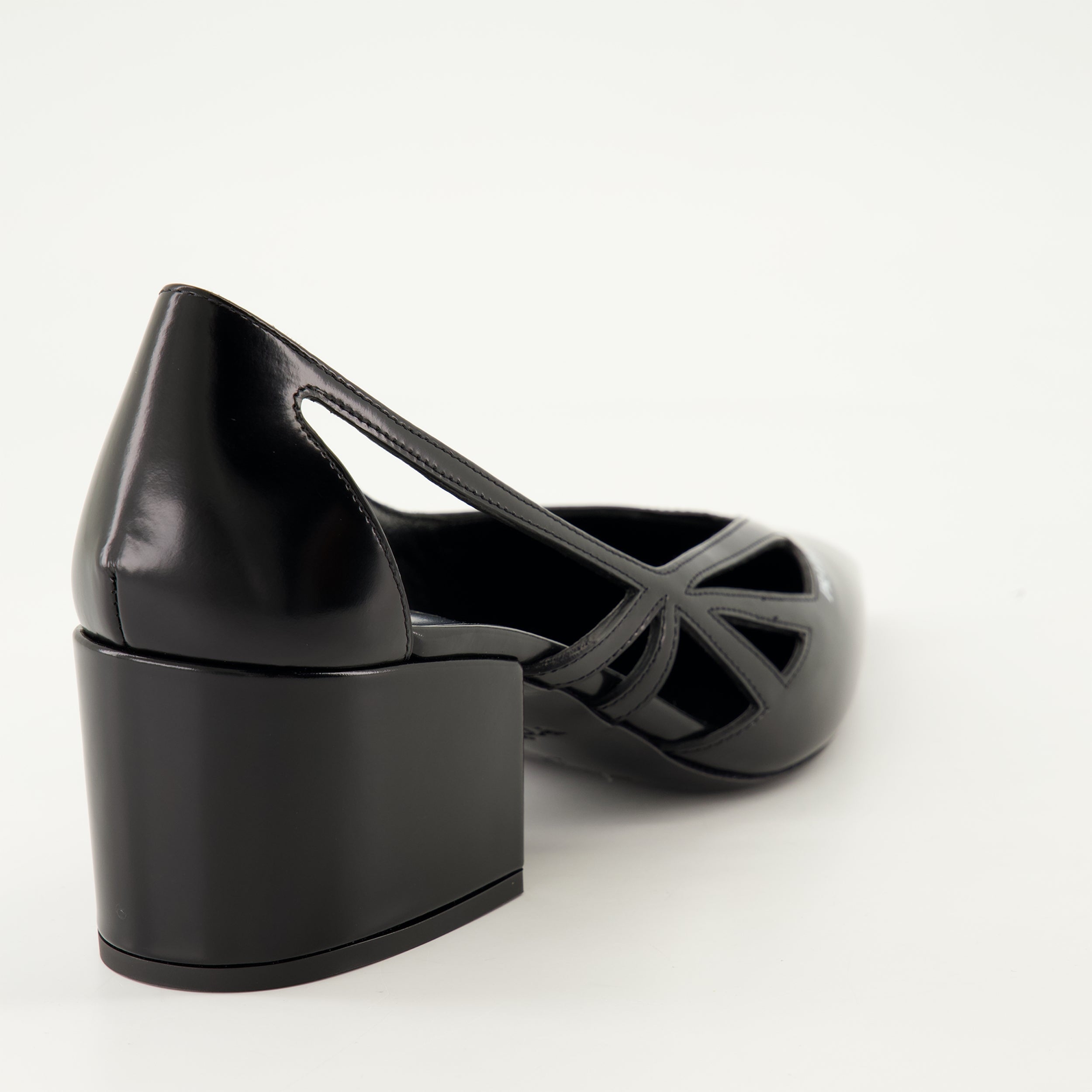 Glossy Leather Pumps