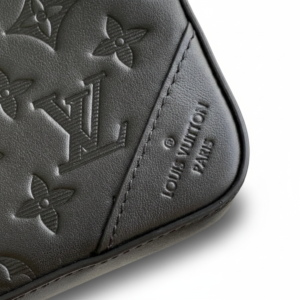 Discovery Messenger PM – Black Monogram Shadow Leather