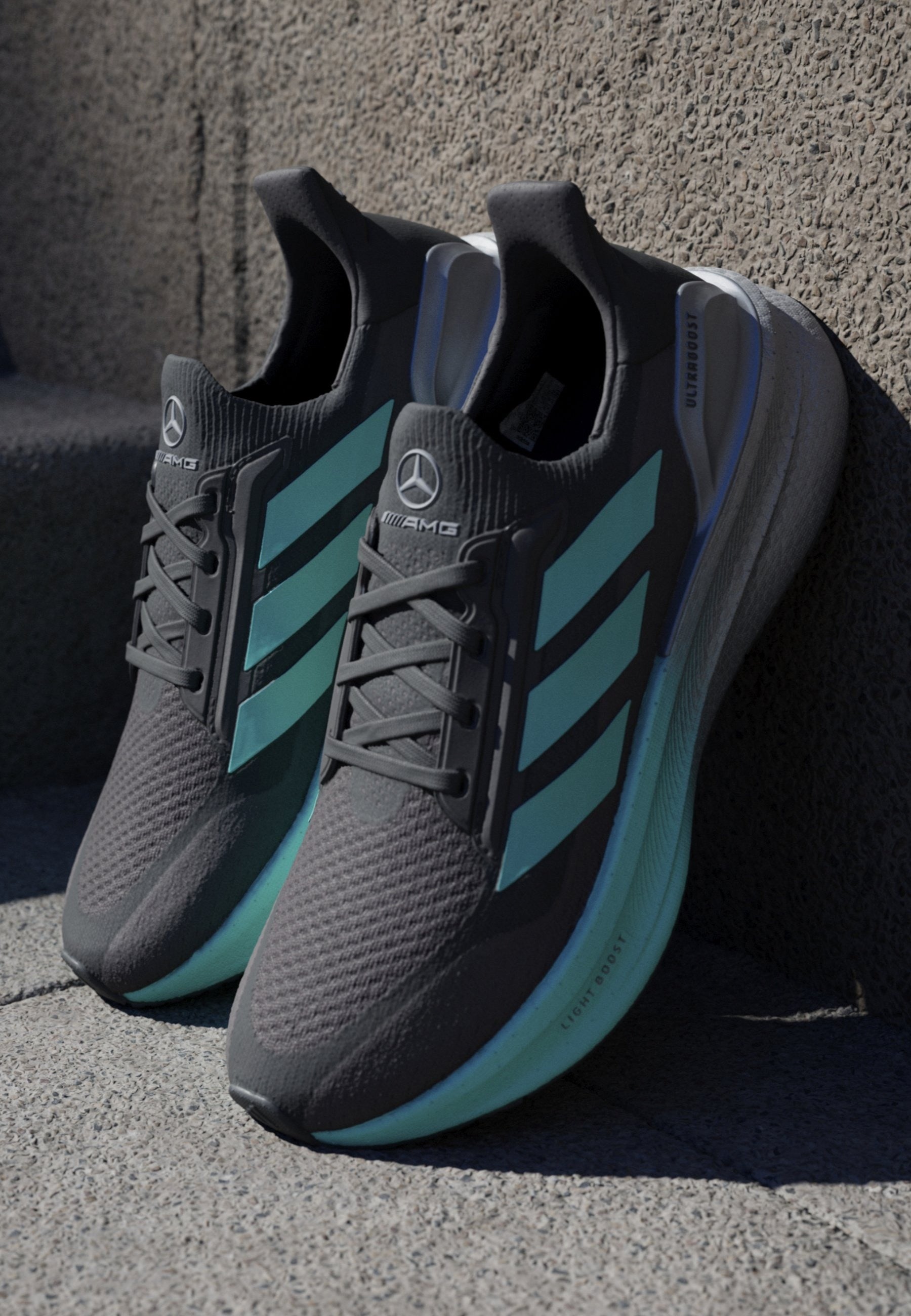 adidas Originals MERCEDES - AMG PETRONAS FORMULA ONE TEAM ULTRABOOST 5X