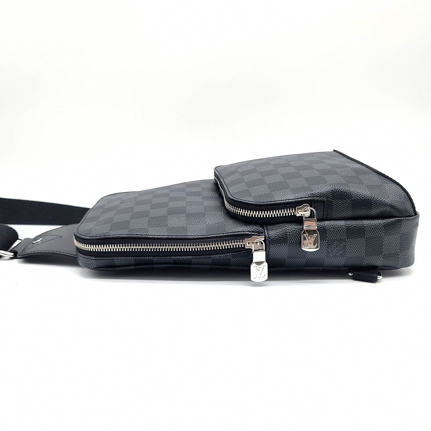 Avenue Sling Bag – Damier Graphite Canvas